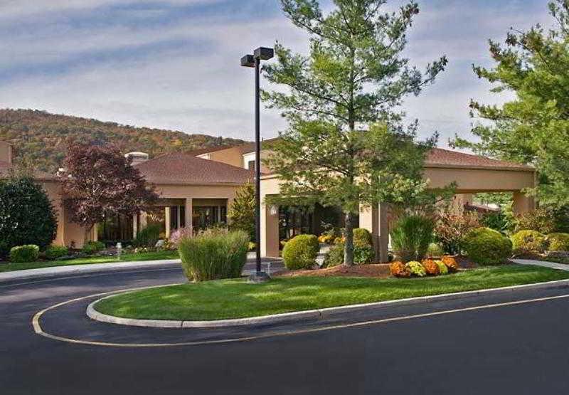 Courtyard By Marriott Mahwah Hotel Buitenkant foto