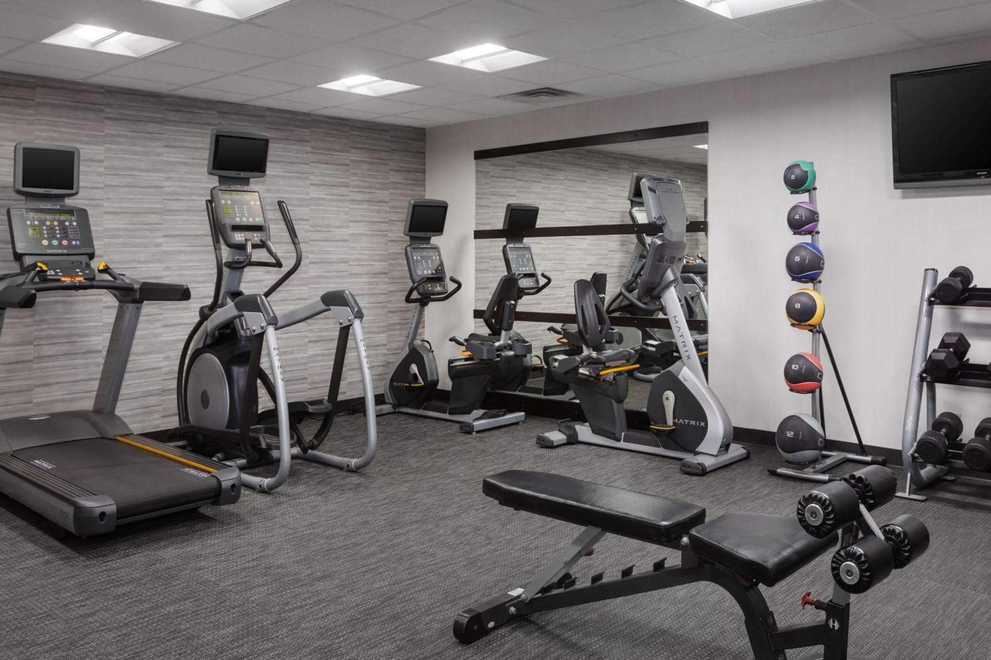 Courtyard By Marriott Mahwah Hotel Buitenkant foto