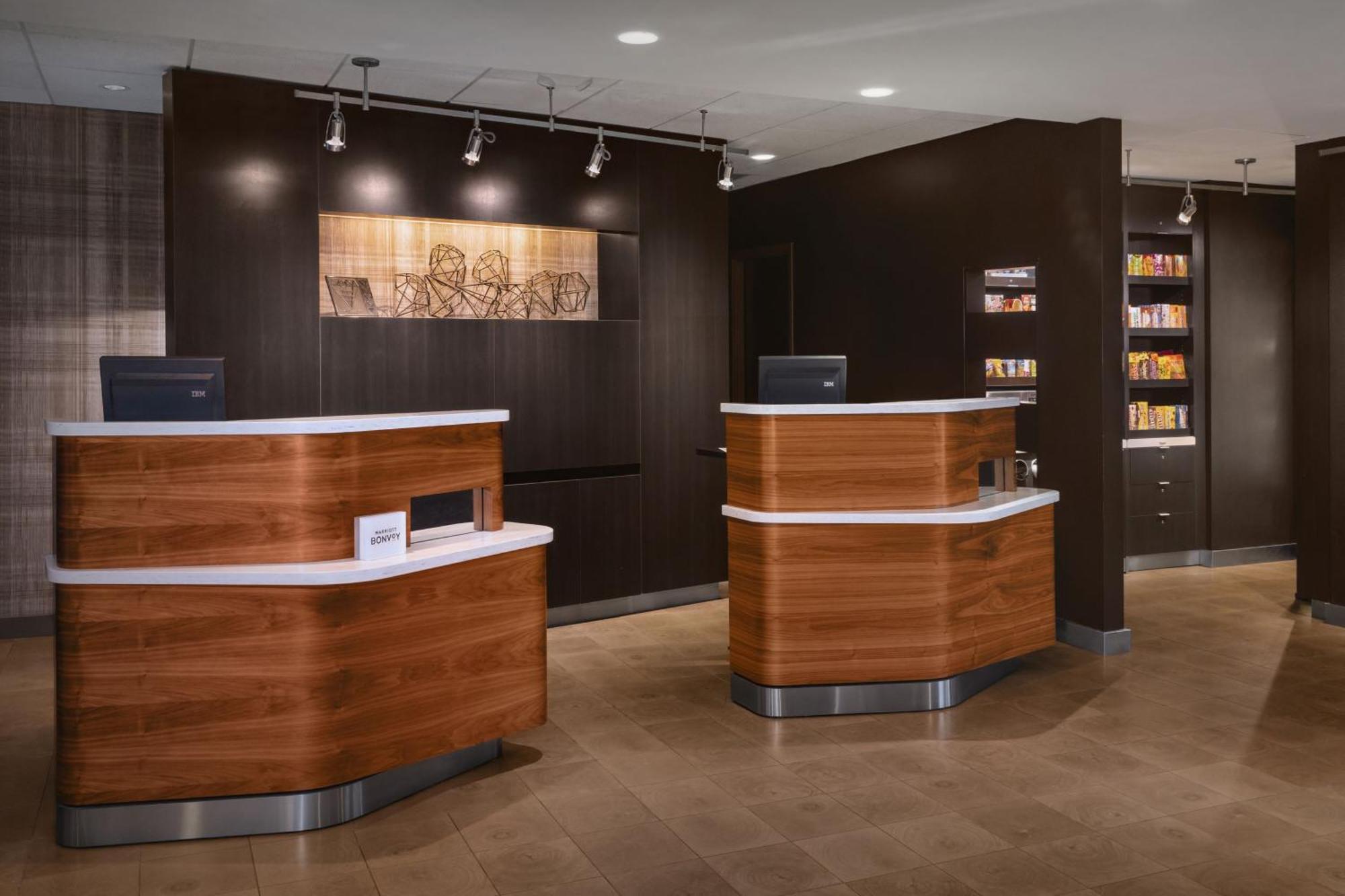 Courtyard By Marriott Mahwah Hotel Buitenkant foto