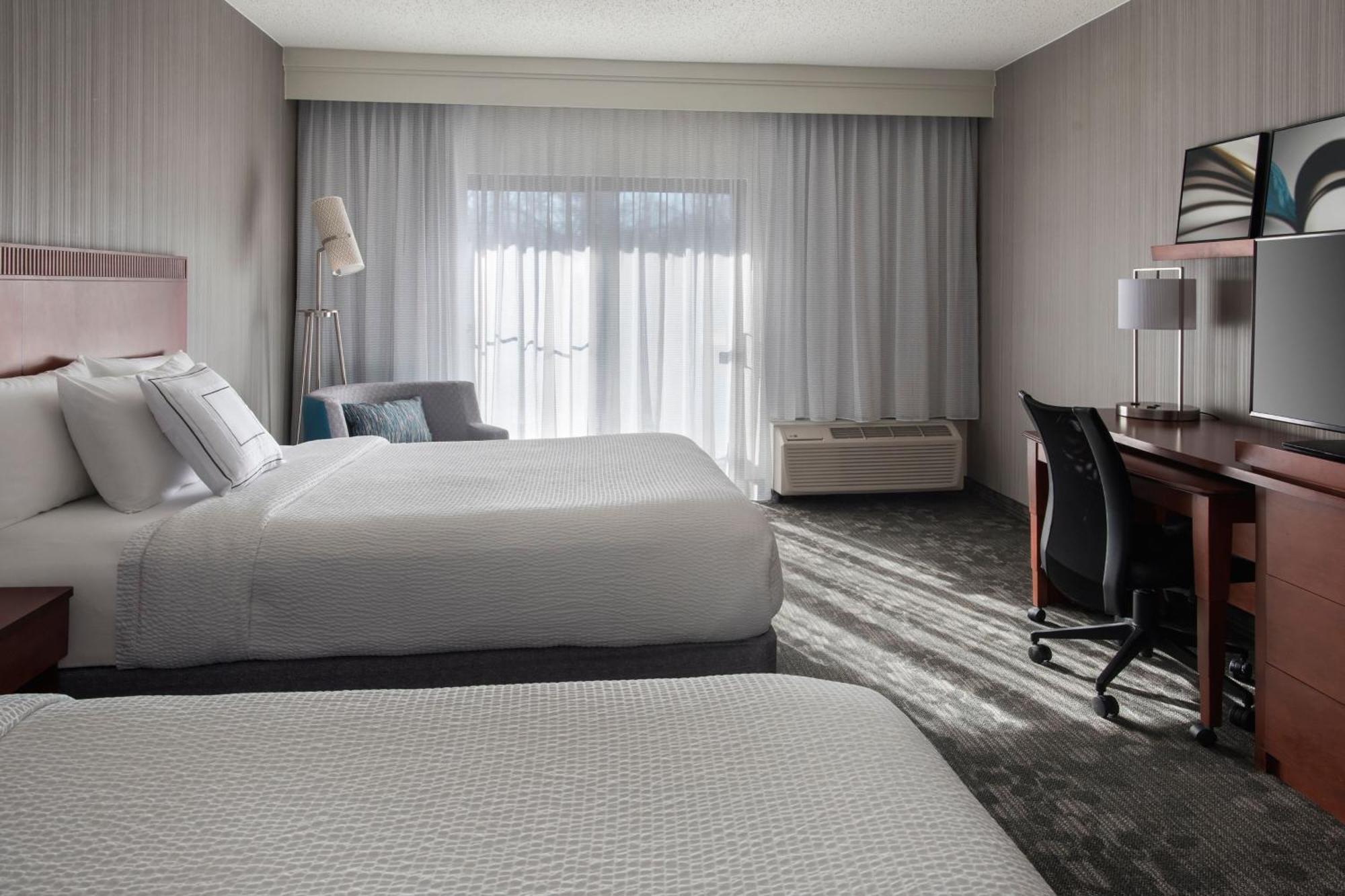 Courtyard By Marriott Mahwah Hotel Buitenkant foto
