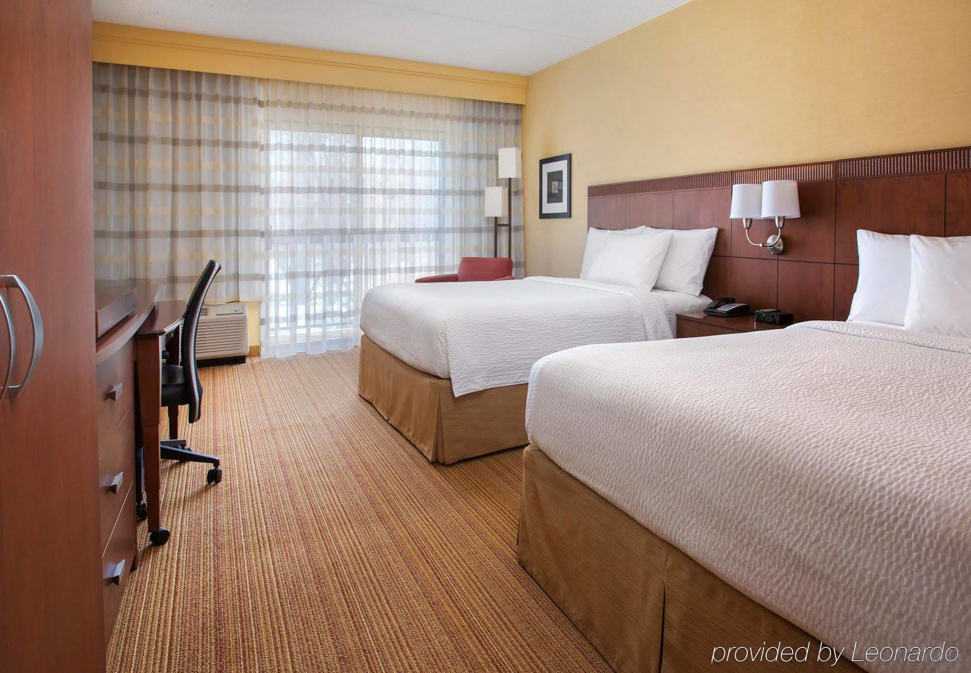 Courtyard By Marriott Mahwah Hotel Buitenkant foto