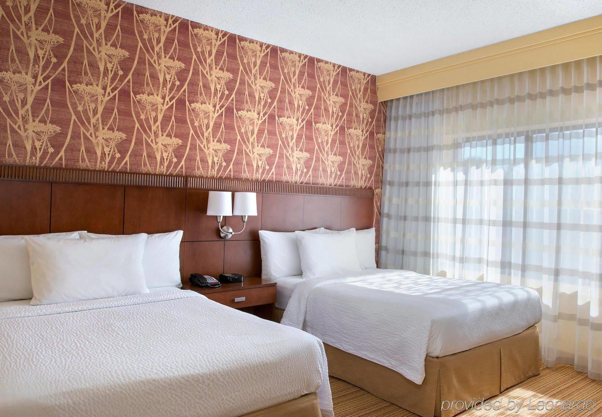 Courtyard By Marriott Mahwah Hotel Buitenkant foto