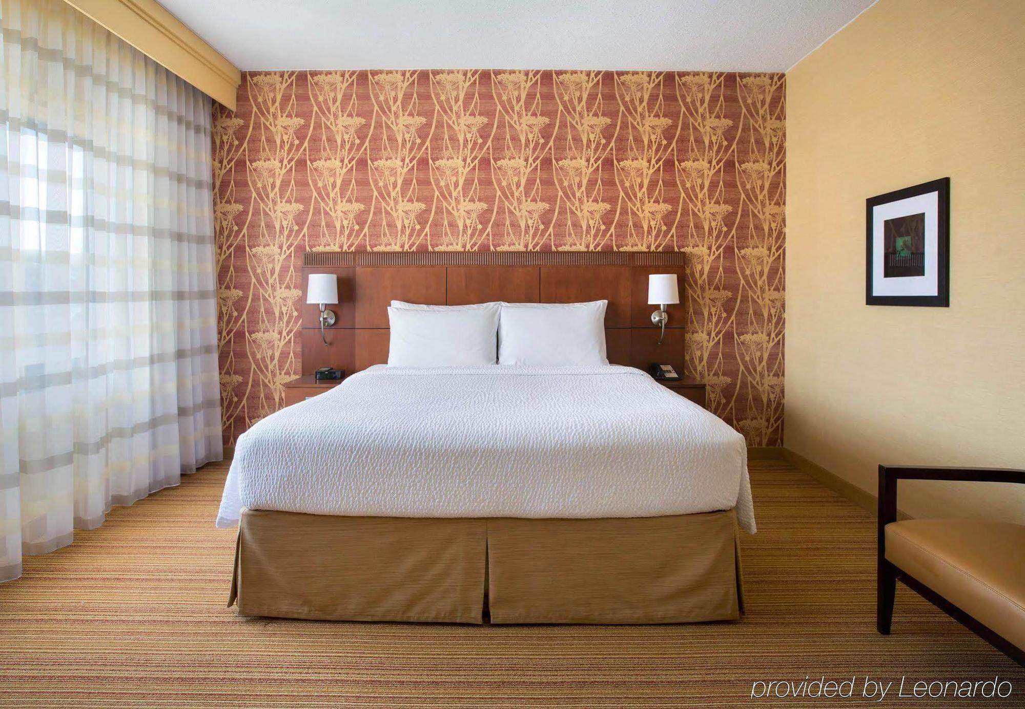 Courtyard By Marriott Mahwah Hotel Buitenkant foto
